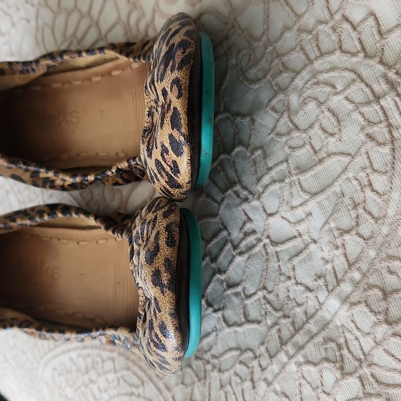 Tieks Leopard Print Flats Size 7 - Picture 6 of 9